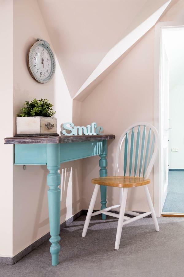 Family Garden Apartmanhaz Шиофок Экстерьер фото